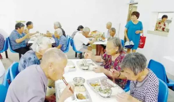 全球机构养老模式全景解析 从养老服务到银发经济浪潮