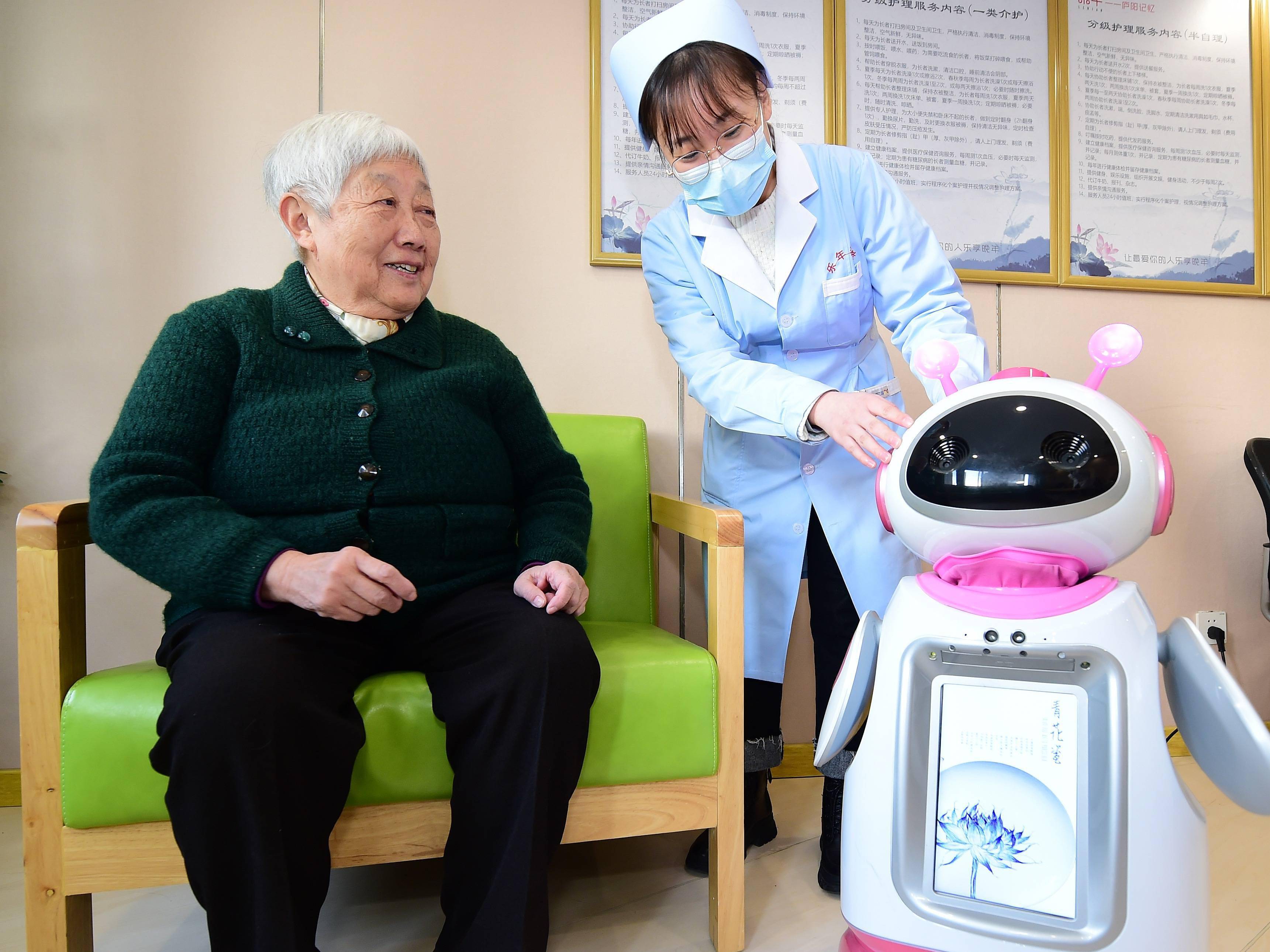 陪你慢慢变老——多层次养老服务体系守护最美“夕阳红”